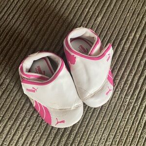 Size 4 Pink Baby Pumas